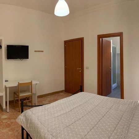 Daniele Rooms Arezzo Bagian luar foto