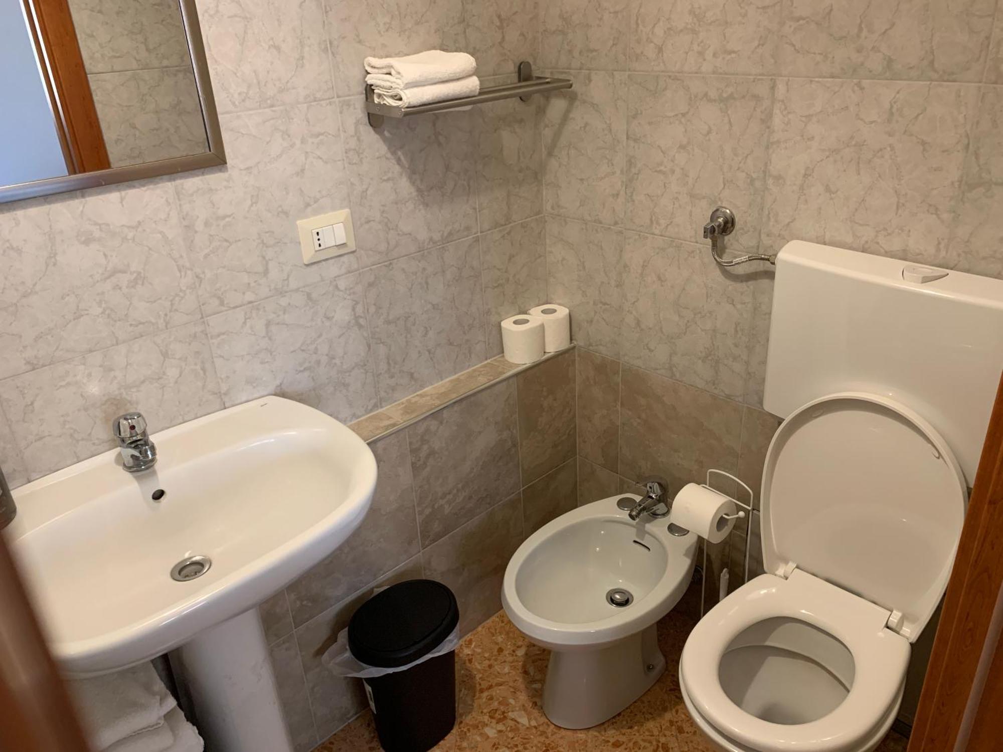 Daniele Rooms Arezzo Bagian luar foto
