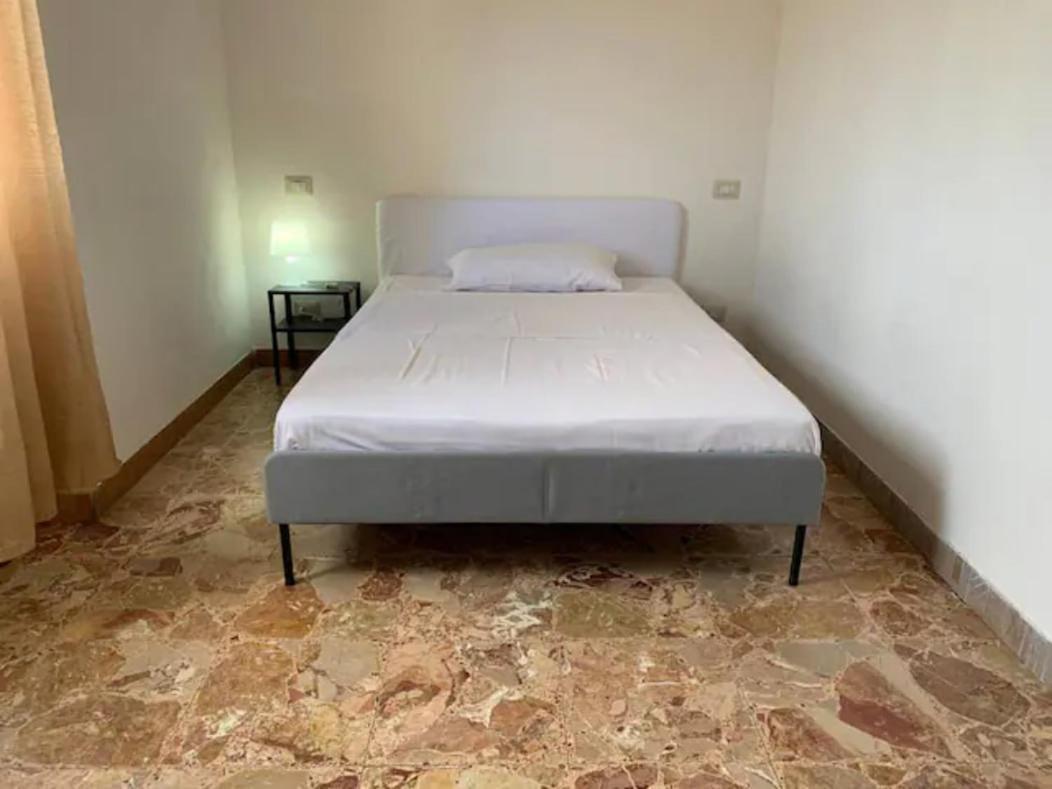 Daniele Rooms Arezzo Bagian luar foto