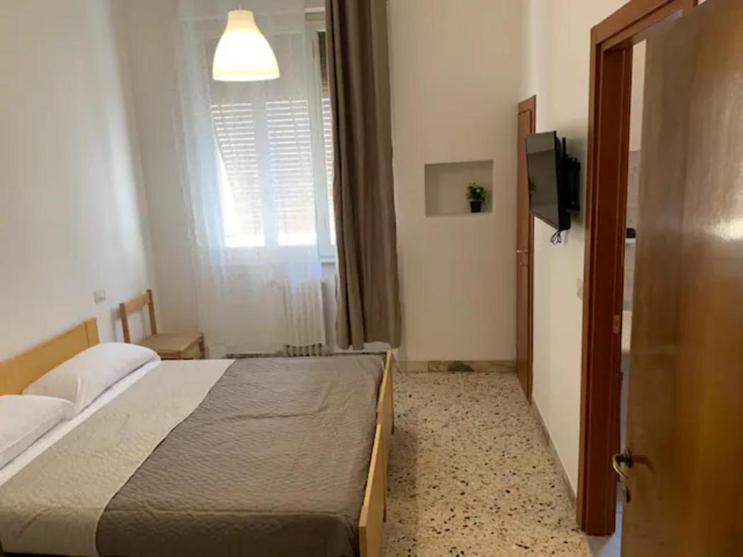 Daniele Rooms Arezzo Bagian luar foto