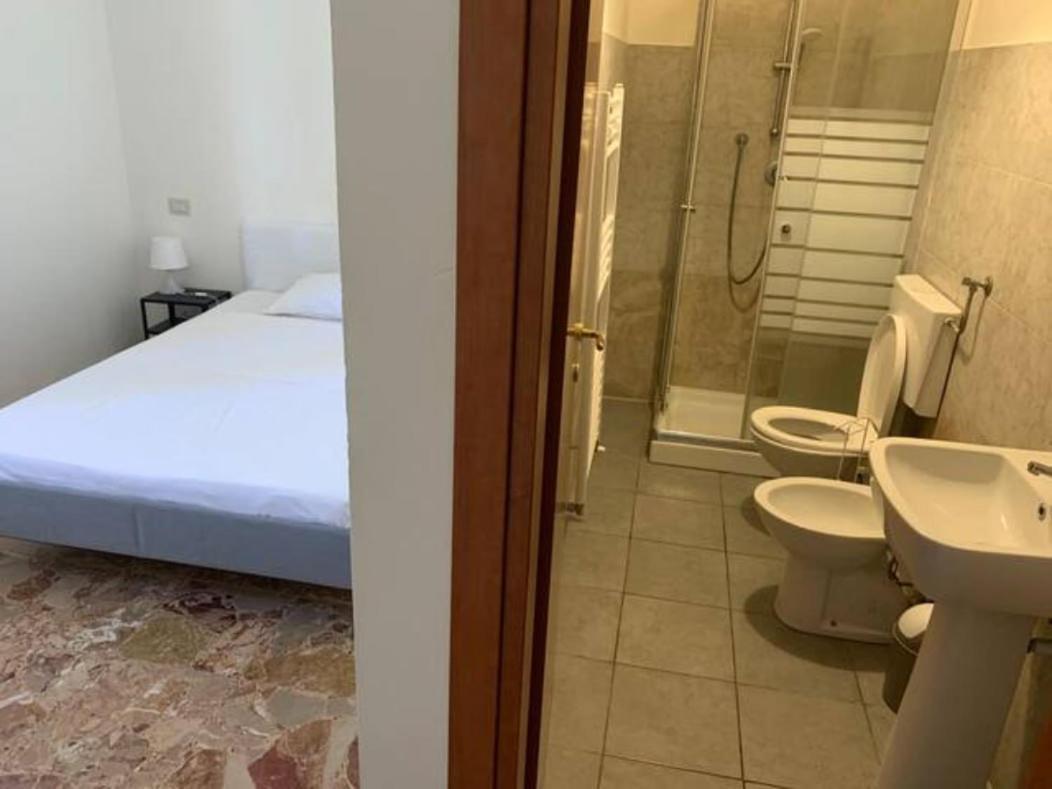 Daniele Rooms Arezzo Ruang foto